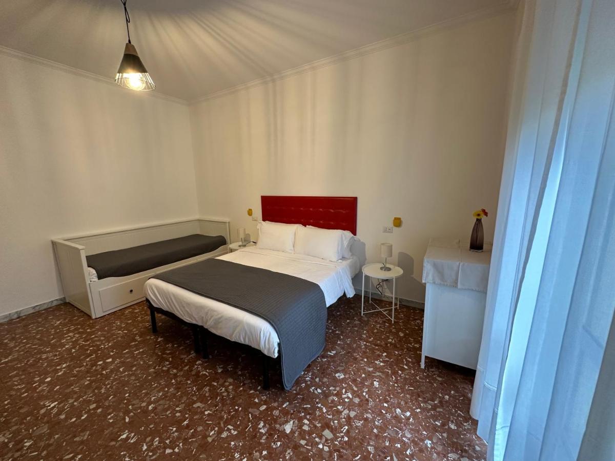 Galleria Frascati Rooms And Apartment المظهر الخارجي الصورة