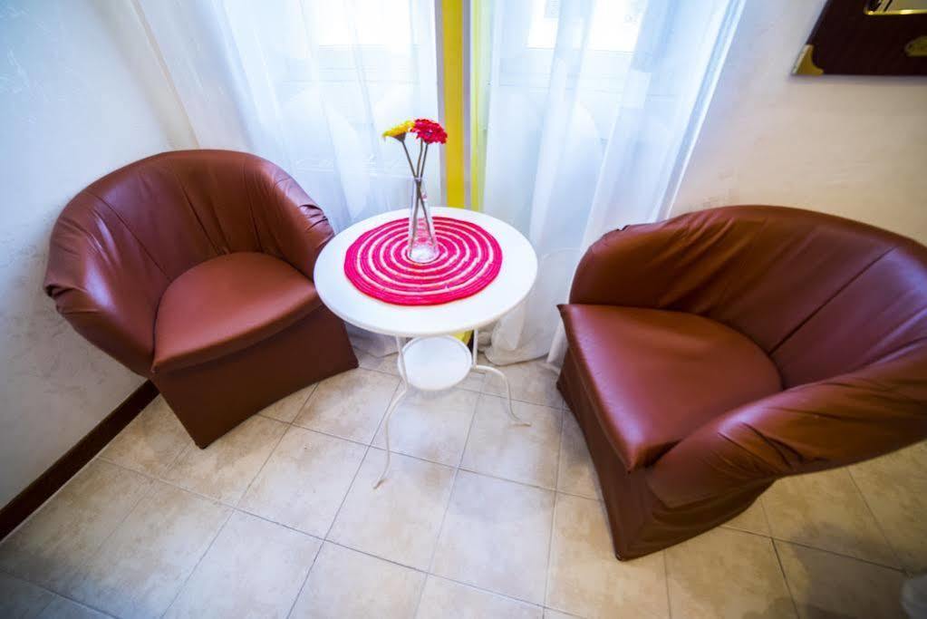 Galleria Frascati Rooms And Apartment المظهر الخارجي الصورة